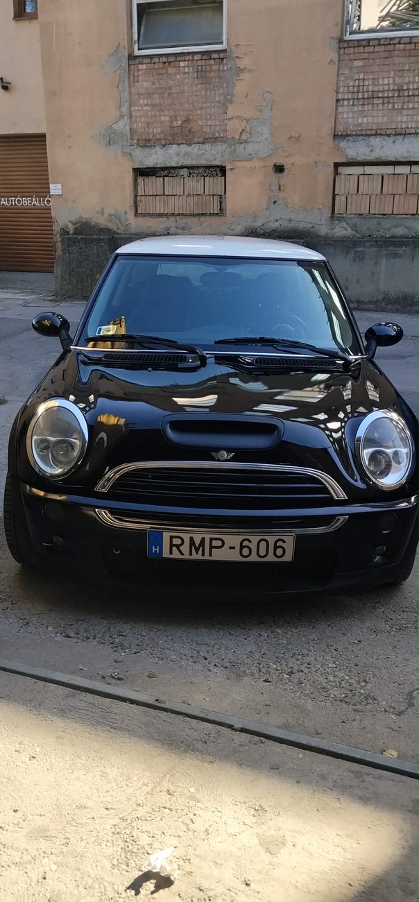Back to Black — photo 1